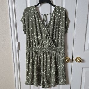 SO Green and White Dotted Jumpsuit